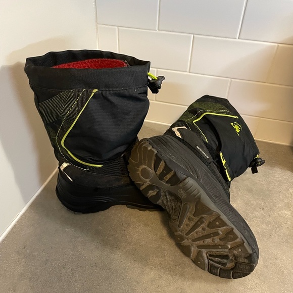 Kamik kids boots size 1 - Picture 2 of 4